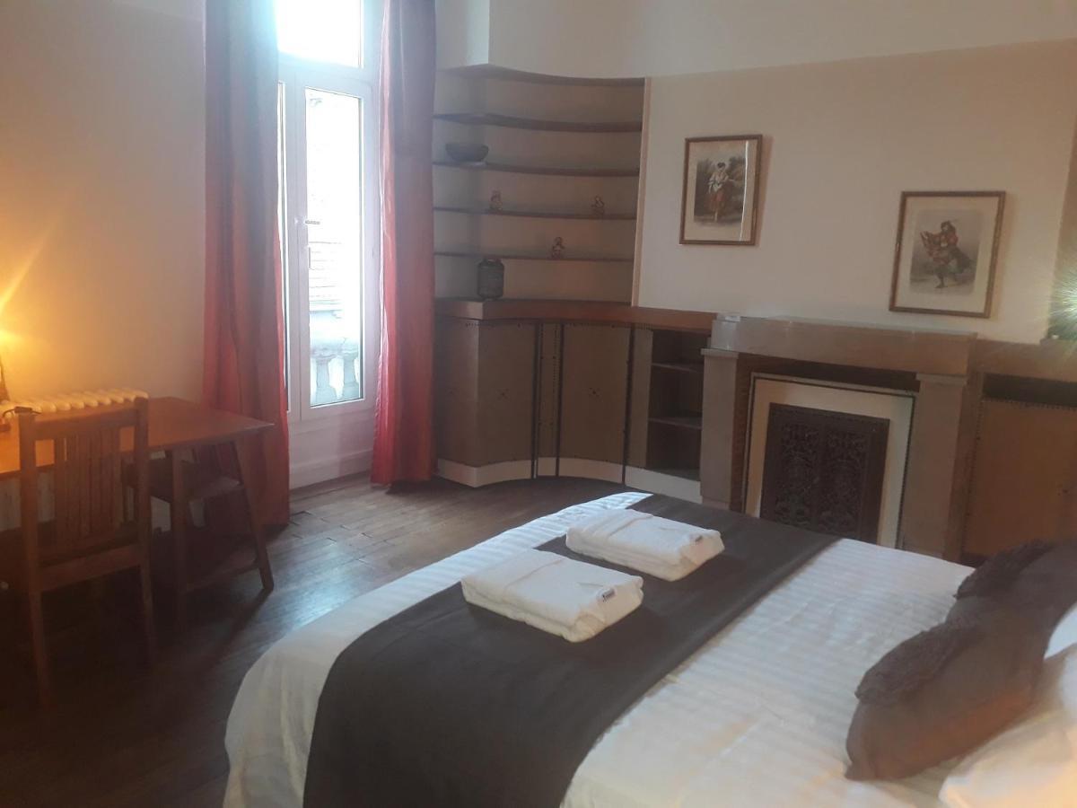 La Maison Bleue De Рубе Екстериор снимка