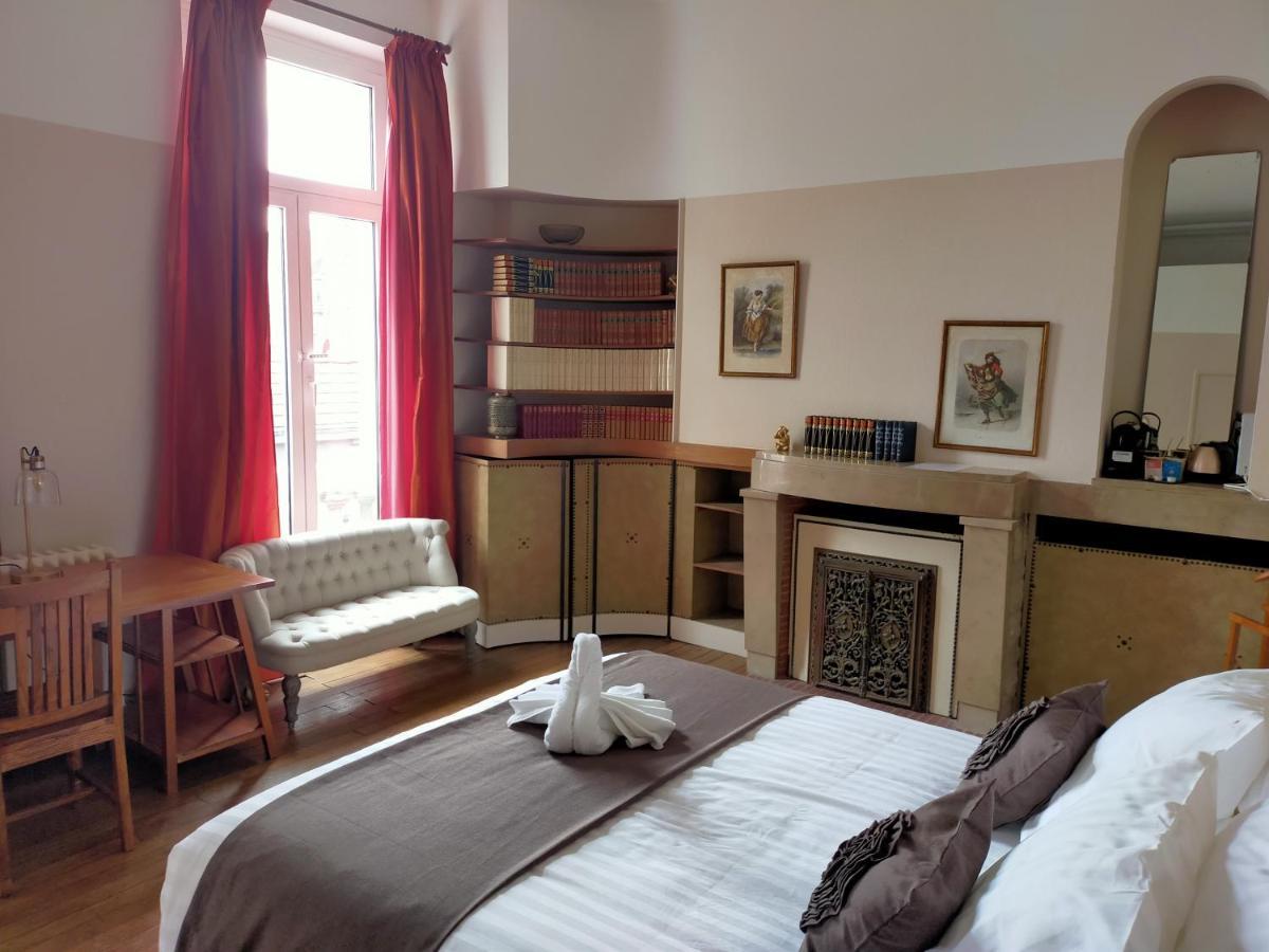 La Maison Bleue De Рубе Екстериор снимка